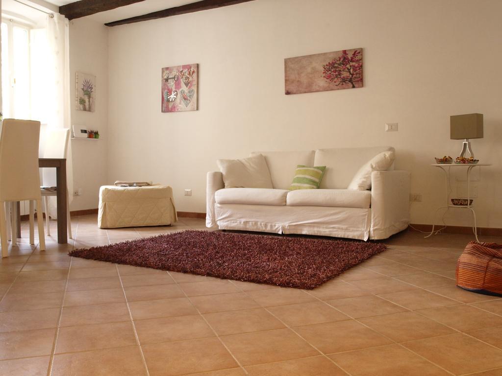 Apartment Il Salotto Di Via Giulia Rome